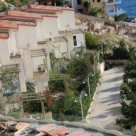 Paradise Sea View Apartment *