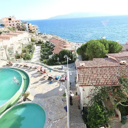 Paradise Sea View Apartment Sarande